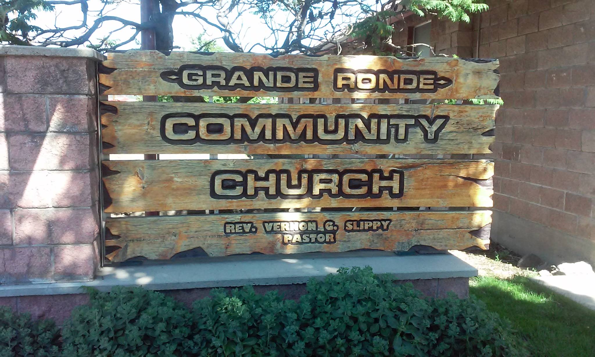Grande Ronde Community Church sign